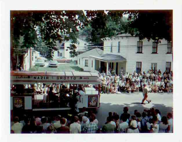 File:1970s old canal days floats.jpg