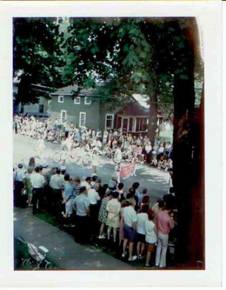 File:1970s old canal days float.jpg